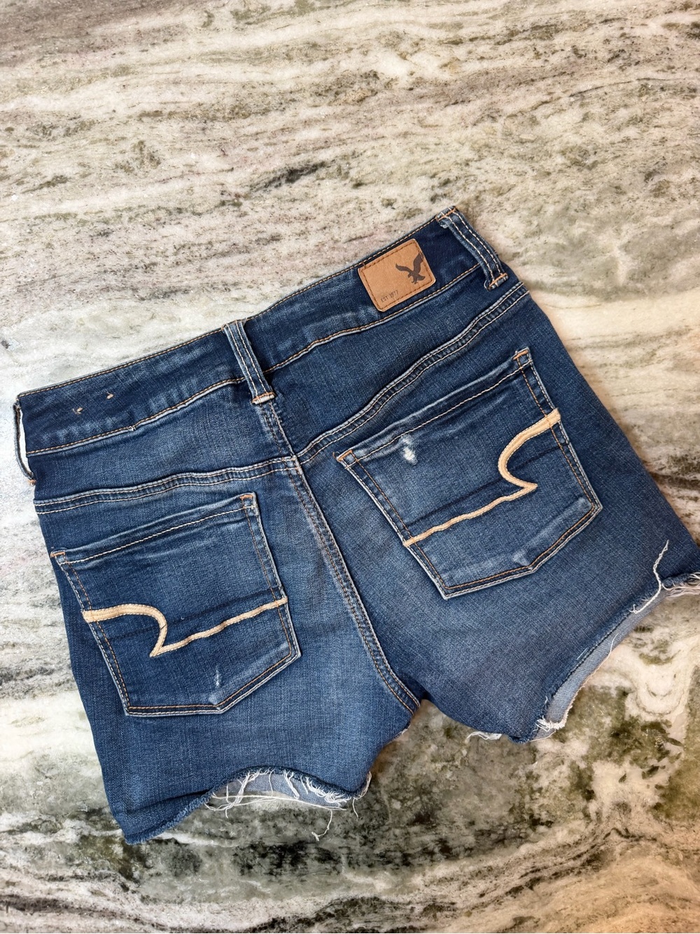 American Eagle Denim Cutoff Women’s Shorts in Dark Blue
High-Rise Shortie